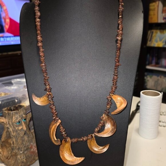 APPLE SEED Nut Necklace Natural Brown Apple Seeds Natural Brown Nuts 1970s 18 - Picture 1 of 3